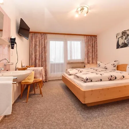 Pension Piz Buin Partenen Exterior photo